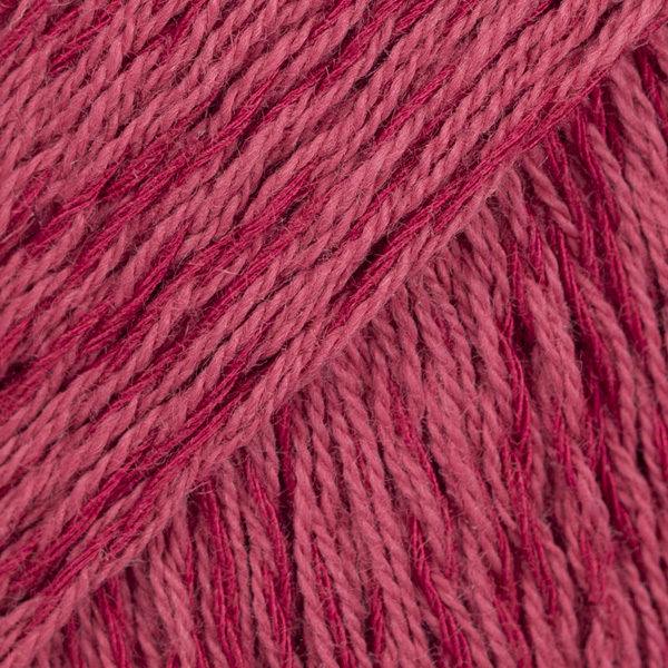 DROPS Belle uni colour 12 - třešeň DROPS Belle uni colour 12 - třešeň